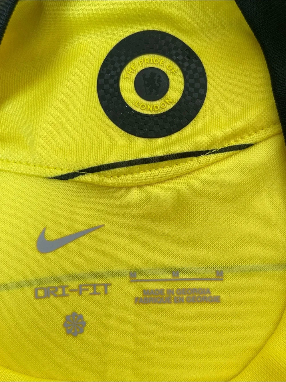 Authentic Nike Chelsea Away Kit 2021-2022 Yellow Soccer Jersey Youth size M